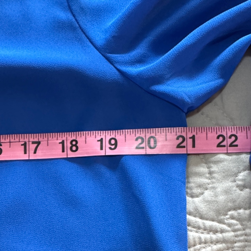 NWOT Chico’s Split Front Cobalt Blue Semi Sheer Tunic Top size 1 or Medium - Picture 13 of 16